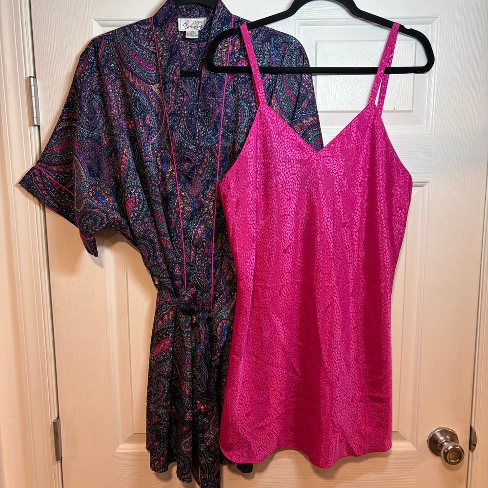 JO Intimates VTG 90s L Robe Chemise Set Hot Pink Navy Blue Paisley Satin Short